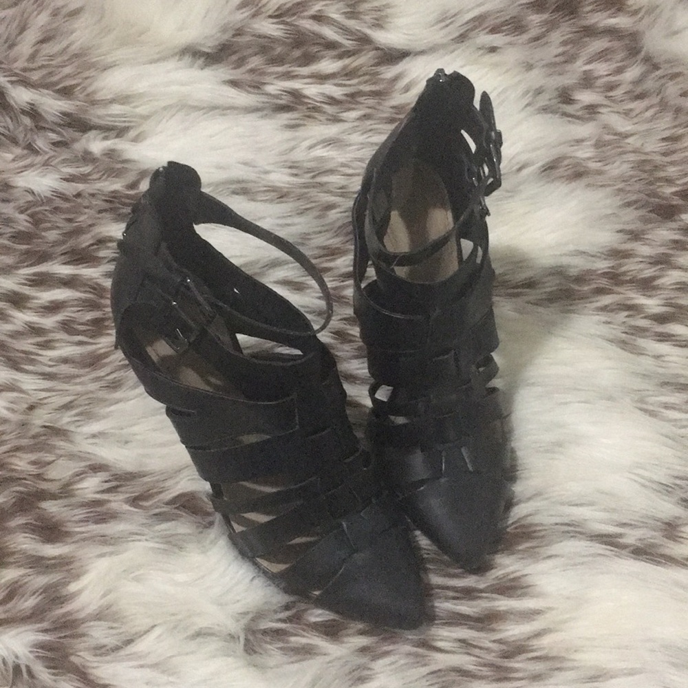 Cut Out Black Pointed Toe Heels